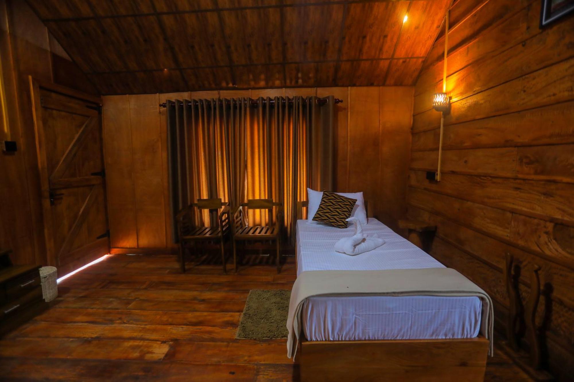 Lion Wood Treehouse Villa Talkote Exterior photo