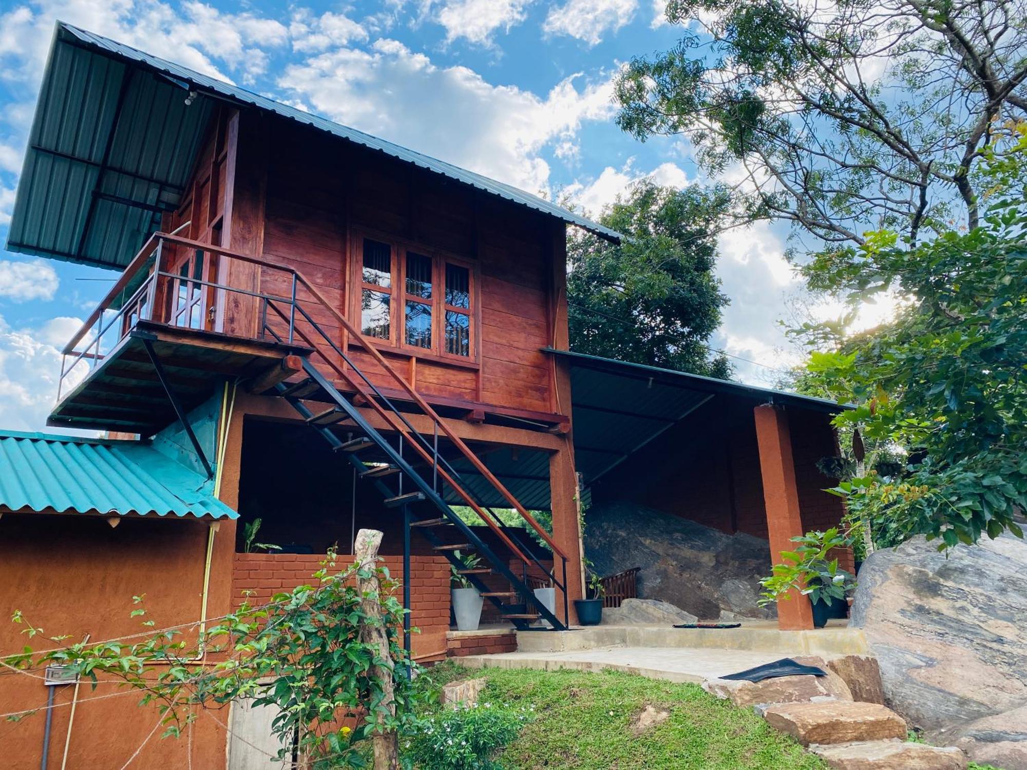 Lion Wood Treehouse Villa Talkote Exterior photo